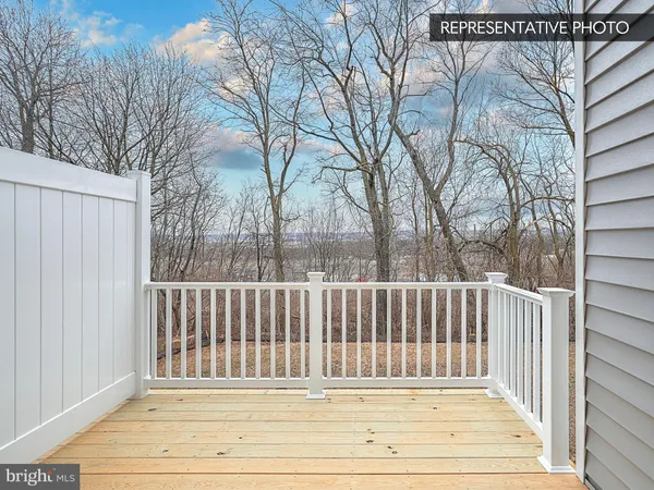 $399,990 | 2125 Hampden Court, Enola, PA 17025