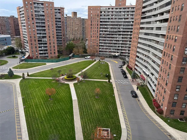 $2,650 | 61-45 98th Street, Unit 10L | Rego Park