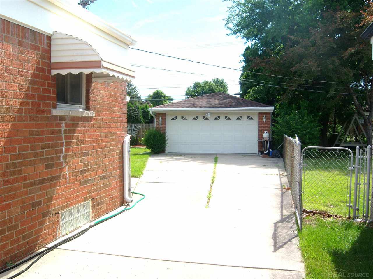 32544 Bunert Road Warren, MI 48088 - Photo 6 of 25
