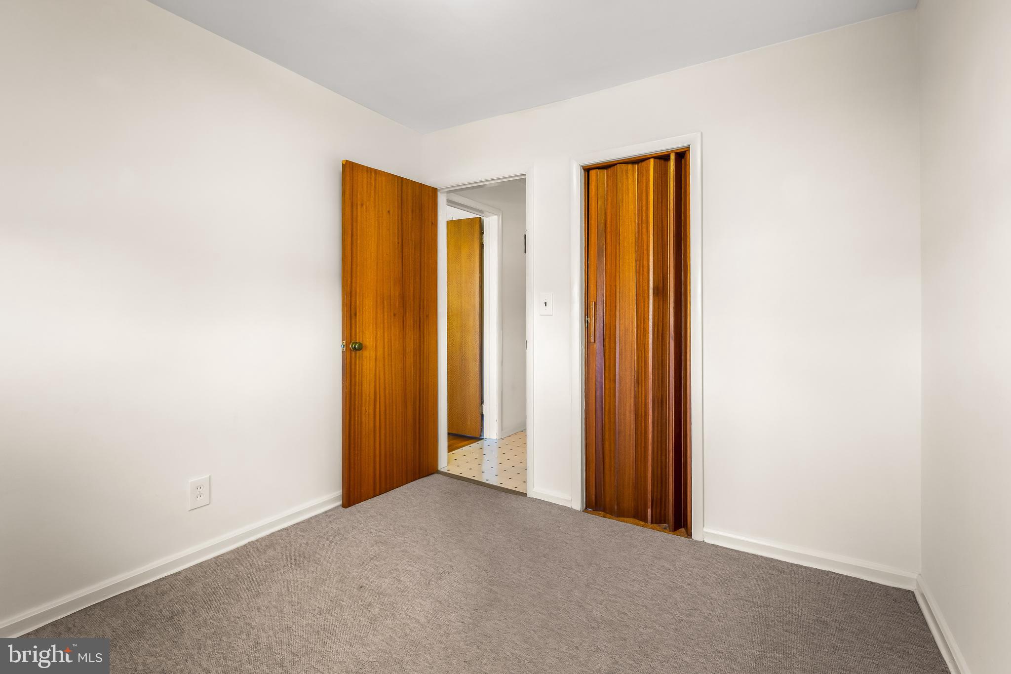 6515 Edenvale Road Baltimore, MD 21209 - Photo 16 of 42