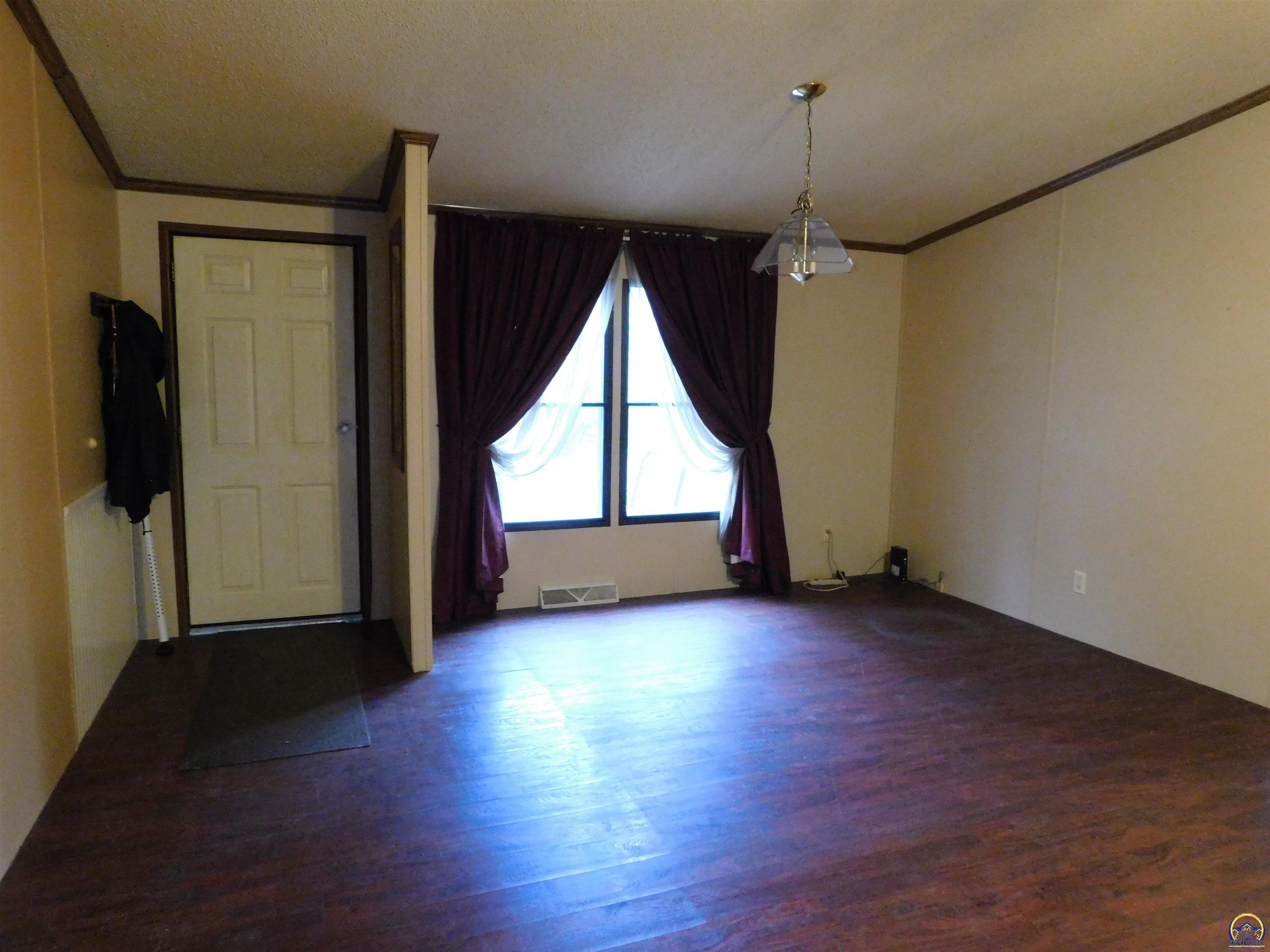 17631 114 Road Hoyt, KS 66440 - Photo 13 of 28