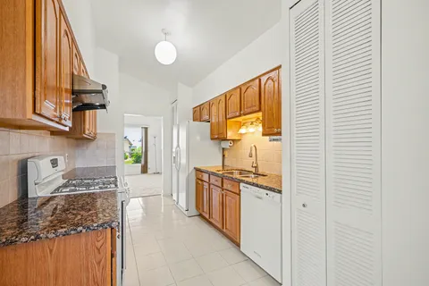 $585,000 | 9834 North Maynard Terrace, Niles, IL 60714