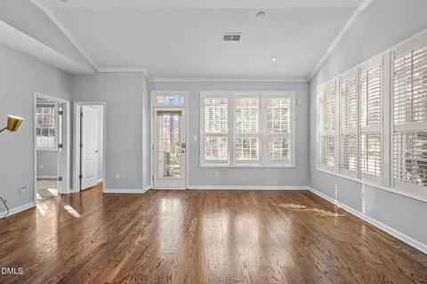 a view of utility room and utility room