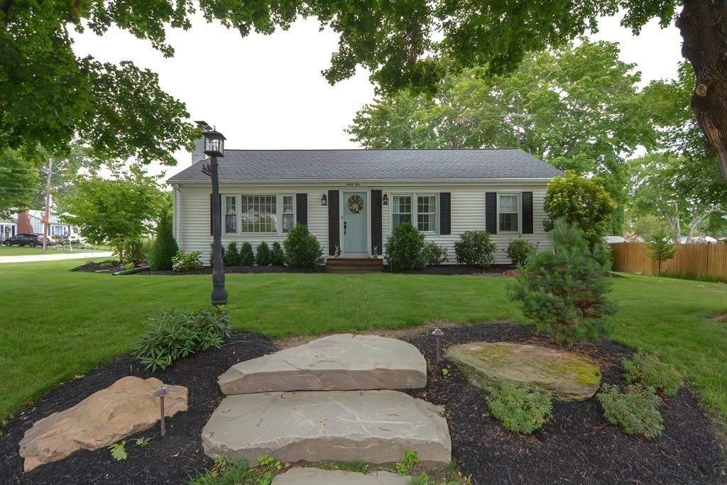 34 New Clark Road Cumberland, RI 02864 - Photo 3 of 38