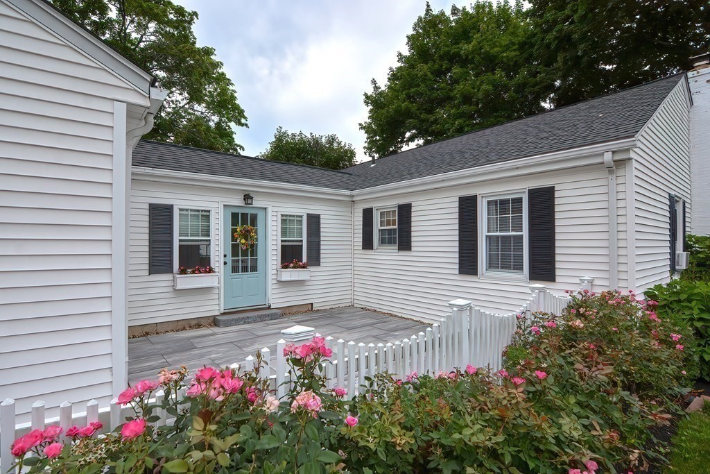 34 New Clark Road Cumberland, RI 02864 - Photo 4 of 38
