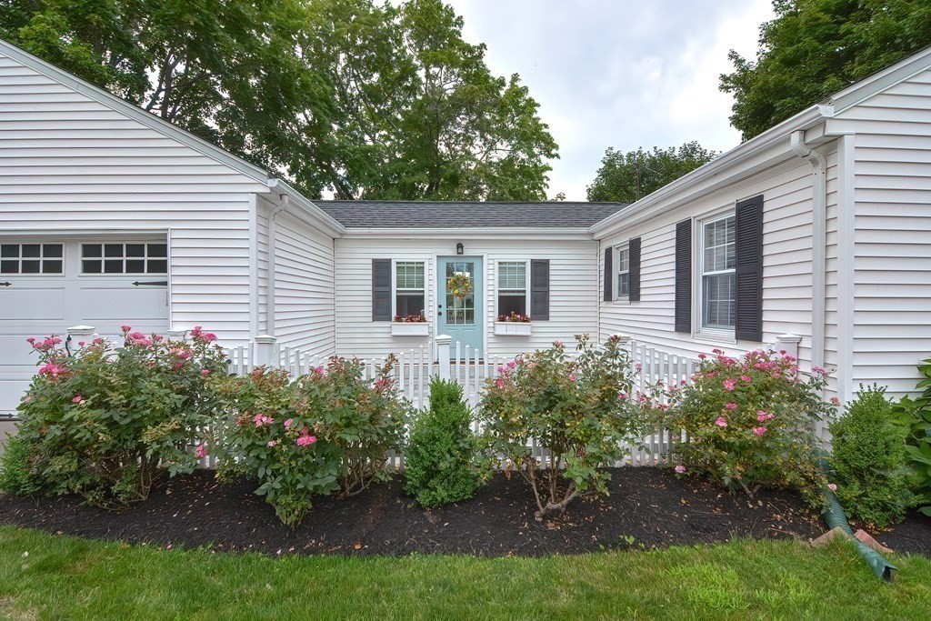 34 New Clark Road Cumberland, RI 02864 - Photo 5 of 38