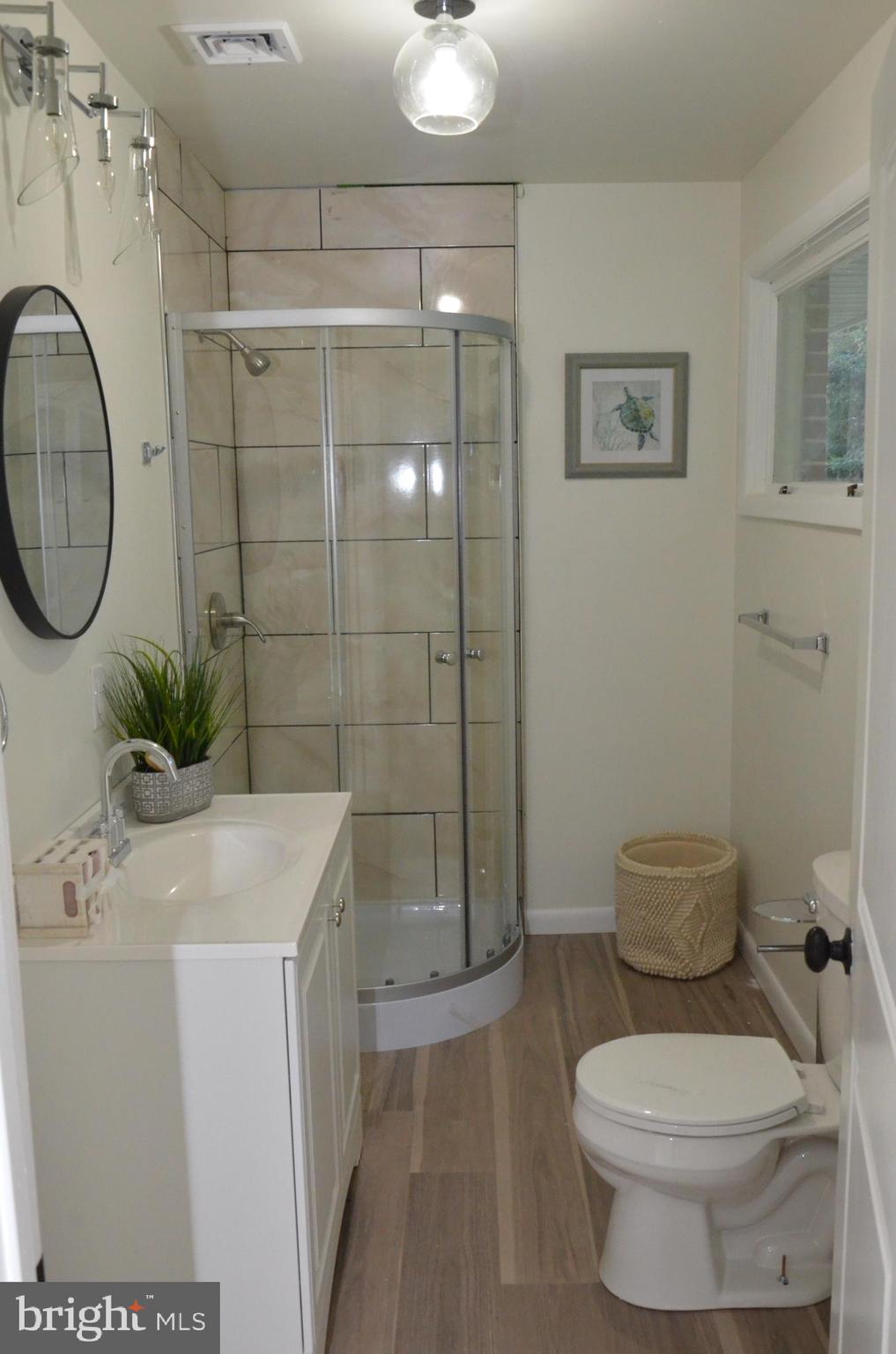 6620 Conway Road Harrisburg, PA 17111 - Photo 20 of 29 Master bathroom