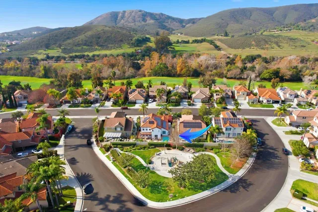$1,294,900 | 561 Chesterfield Circle, San Marcos, CA 92069