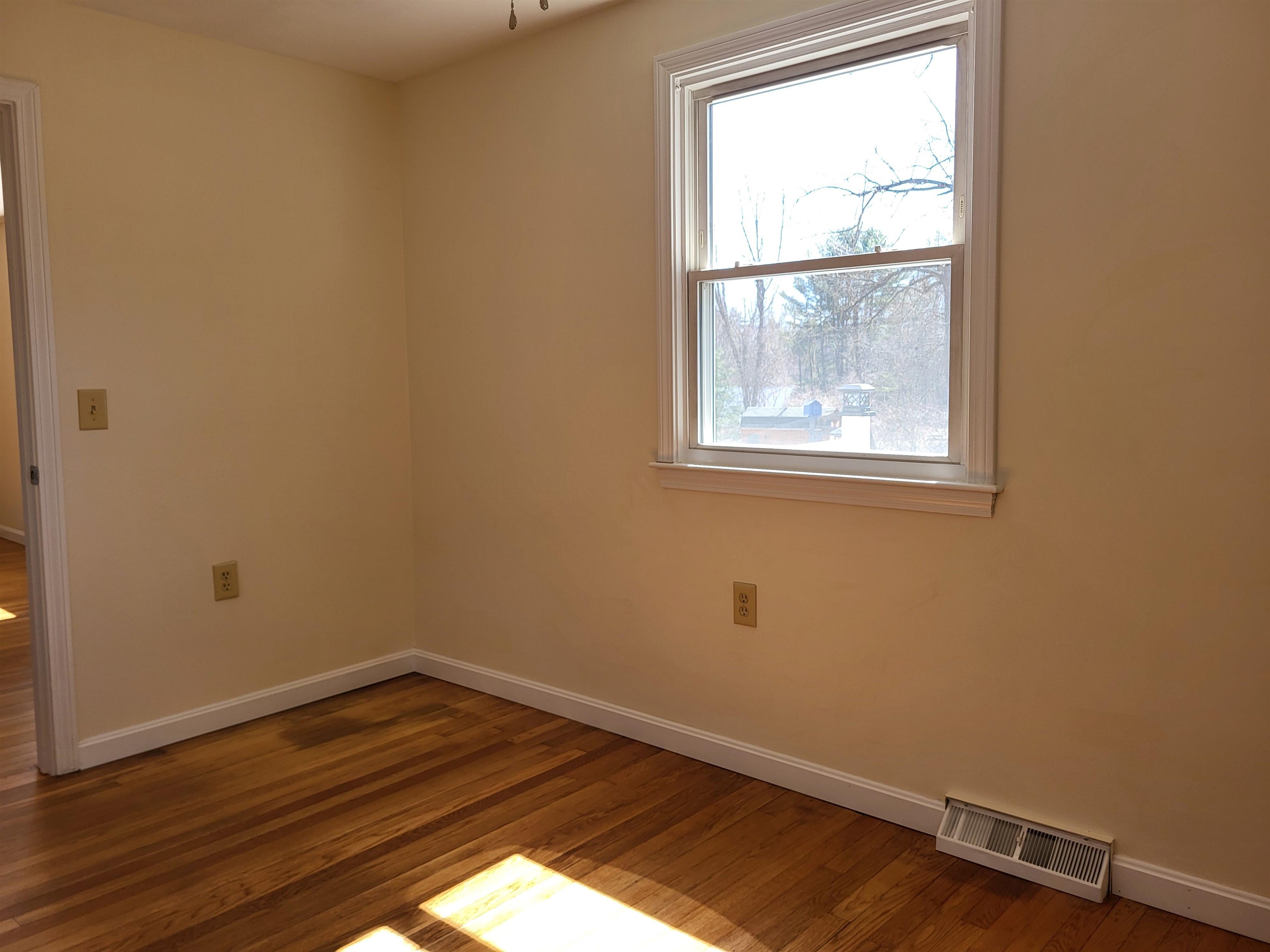 55 Lane Road Chichester, NH 03258 - Photo 22 of 40 Gallery Image 22