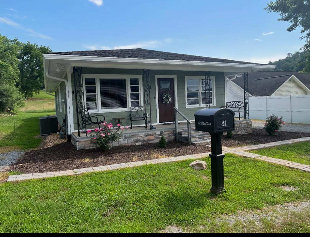 31 Willow Street East Ellijay, GA 30540 - Photo 2 of 20