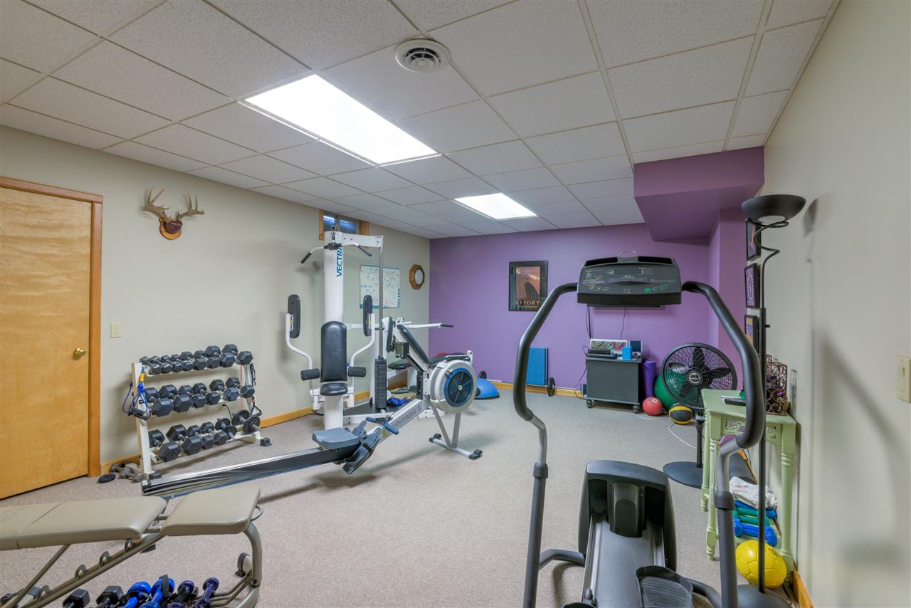 7753 East Shore Road Traverse City, MI 49686 - Photo 32 of 82 1844922-31.JPG