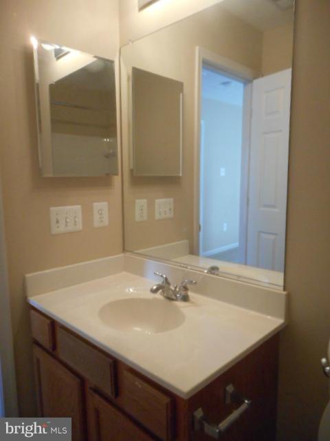 717 MacDill Road Baltimore, MD 21220 - Photo 17 of 30 Bath