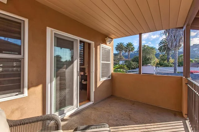 a house view with a outdoor space