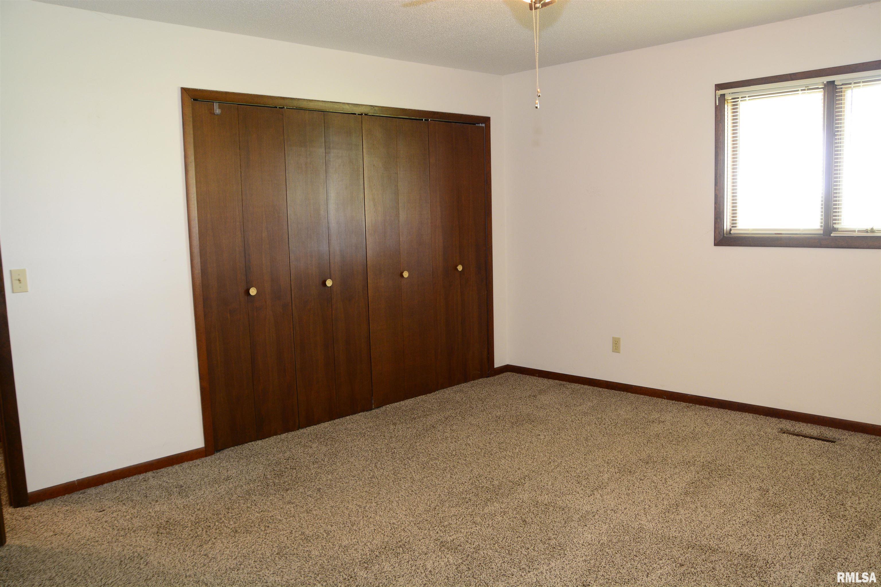 1220 Maple Avenue Macomb, IL 61455 - Photo 13 of 20