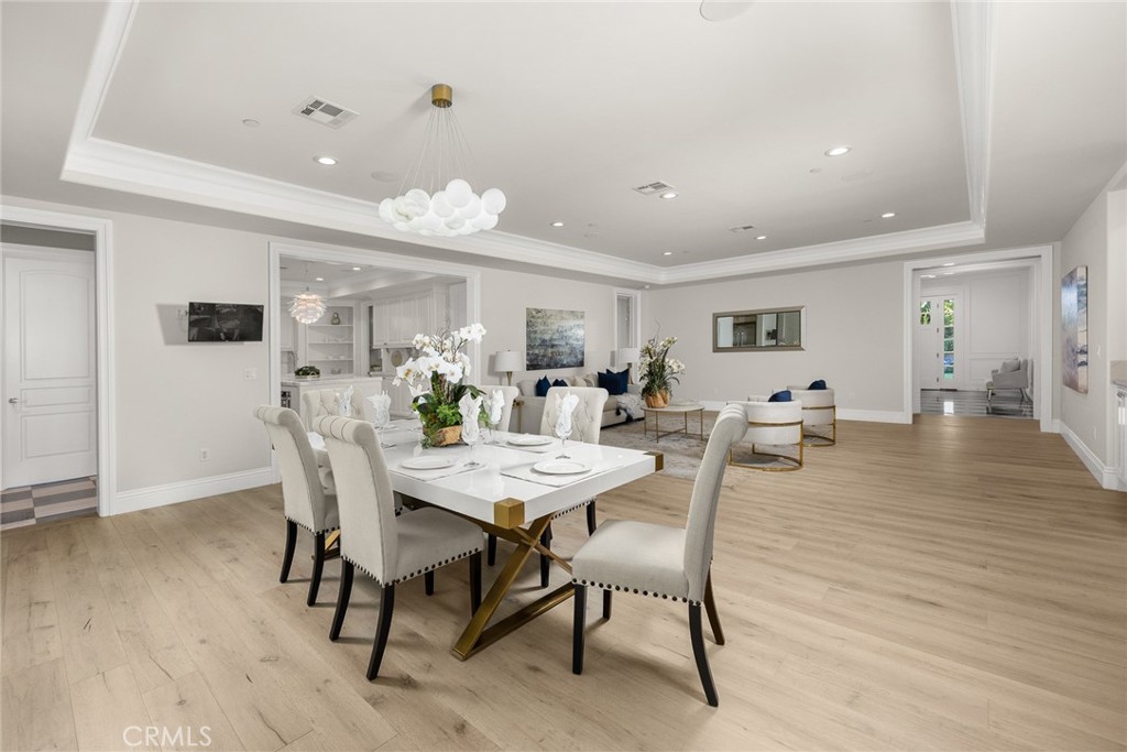 407 Oxford Drive Arcadia, CA 91007 - Photo 11 of 29 a view of a dining room with furniture