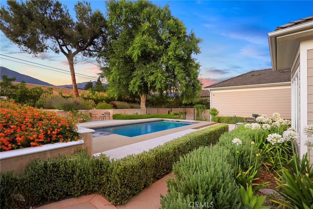 407 Oxford Drive Arcadia, CA 91007 - Photo 26 of 29 a view of a backyard with plants