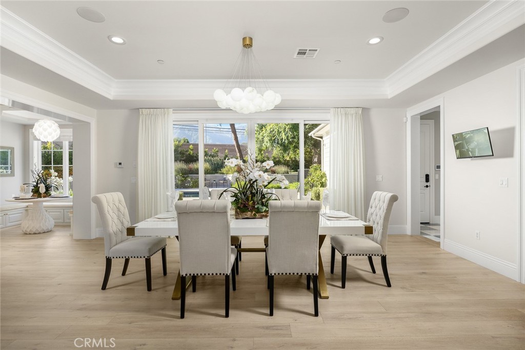 407 Oxford Drive Arcadia, CA 91007 - Photo 10 of 29 a view of a dining room with furniture window and wooden floor
