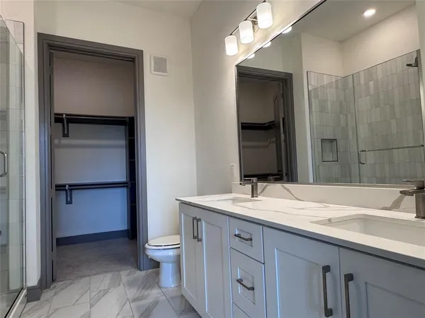 $2,250 | 2700 Old Denton Road, Unit 1030, Carrollton, TX 75007