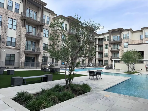 $2,250 | 2700 Old Denton Road, Unit 1030, Carrollton, TX 75007