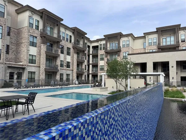 $2,250 | 2700 Old Denton Road, Unit 1030, Carrollton, TX 75007