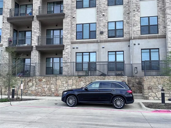 $2,250 | 2700 Old Denton Road, Unit 1030, Carrollton, TX 75007