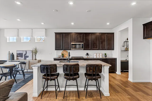 $650,000 | 24708 West Owen Court, Plainfield, IL 60585