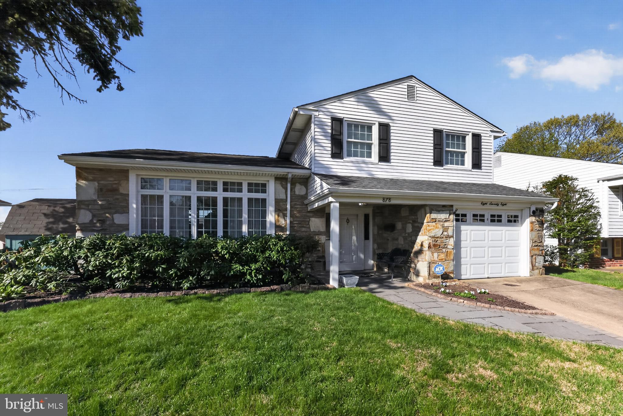 878 Morefield Road Philadelphia, PA 19115 - Photo 1 of 31
