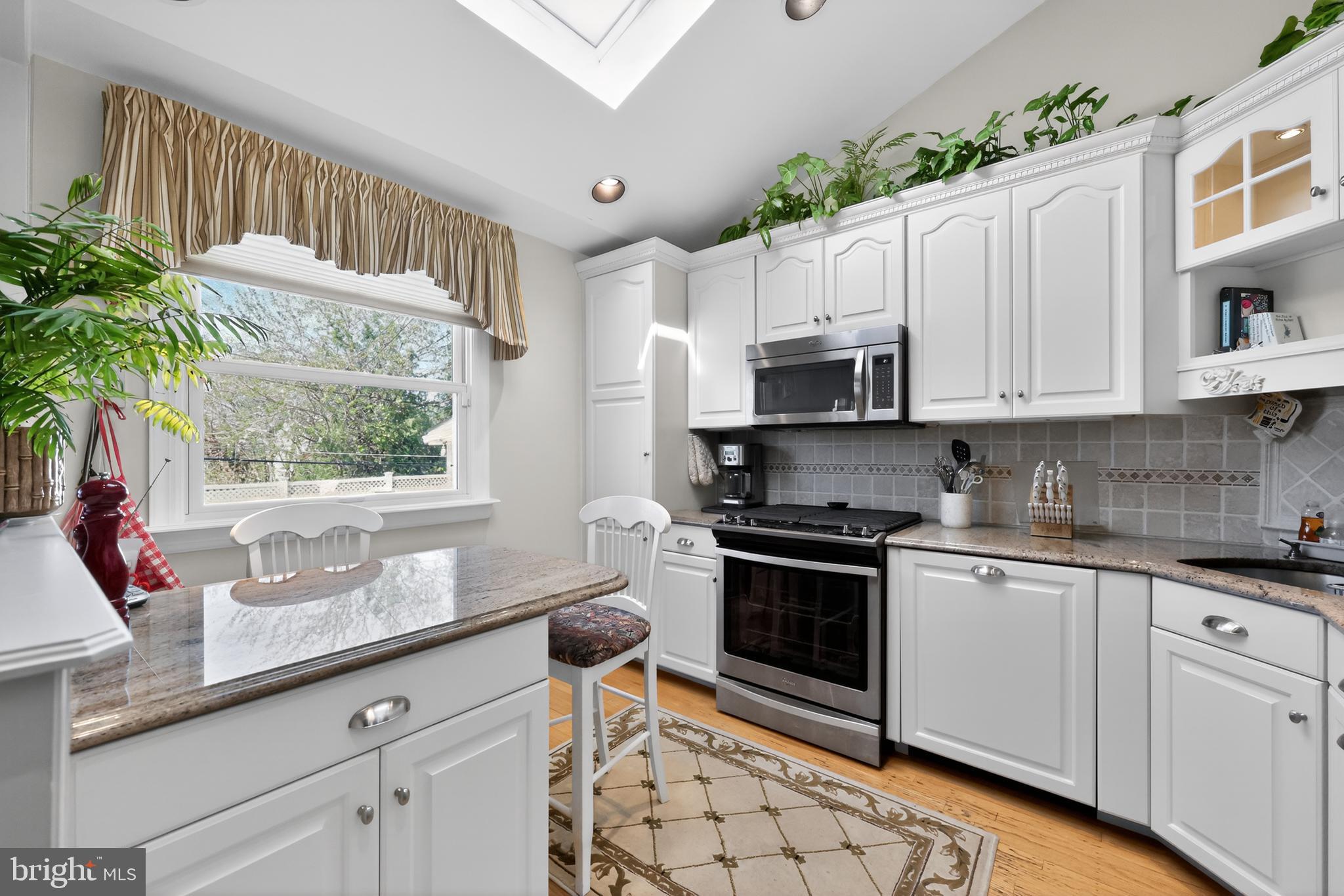 878 Morefield Road Philadelphia, PA 19115 - Photo 12 of 31