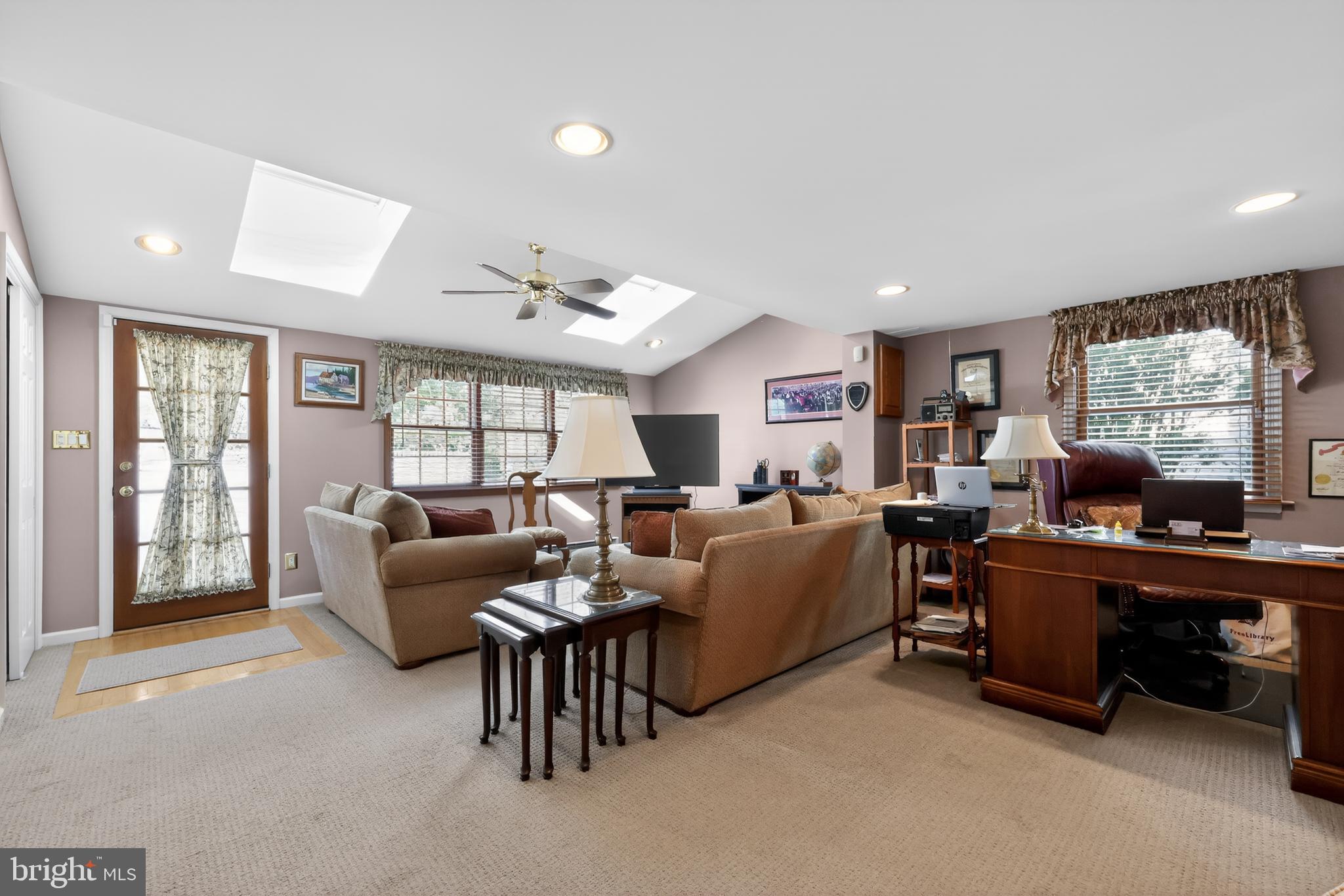 878 Morefield Road Philadelphia, PA 19115 - Photo 15 of 31