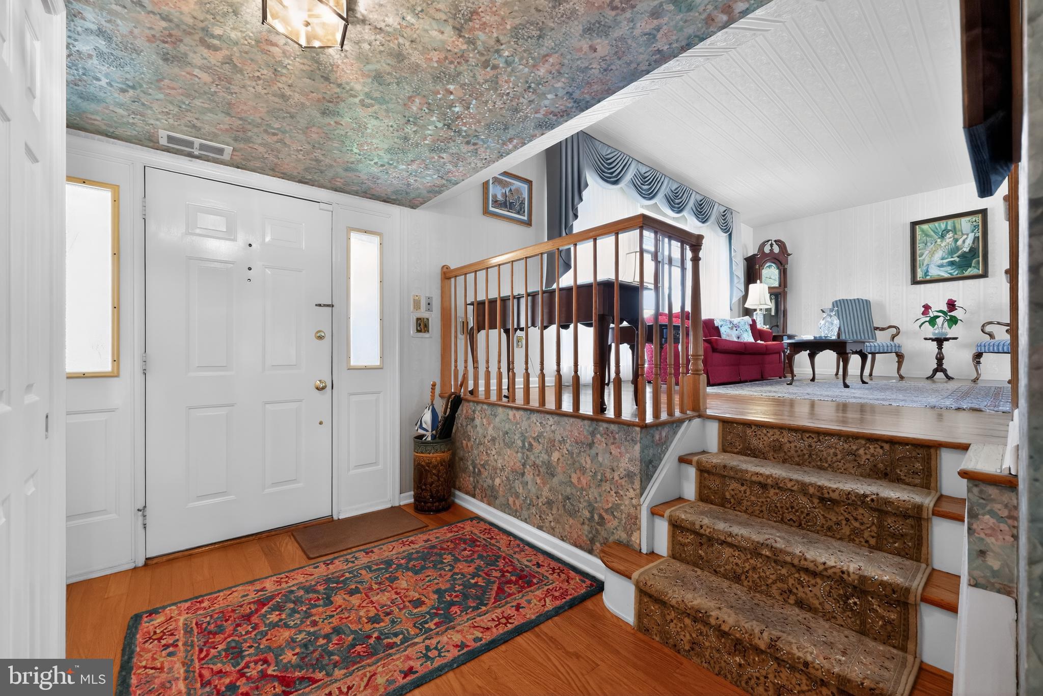 878 Morefield Road Philadelphia, PA 19115 - Photo 5 of 31