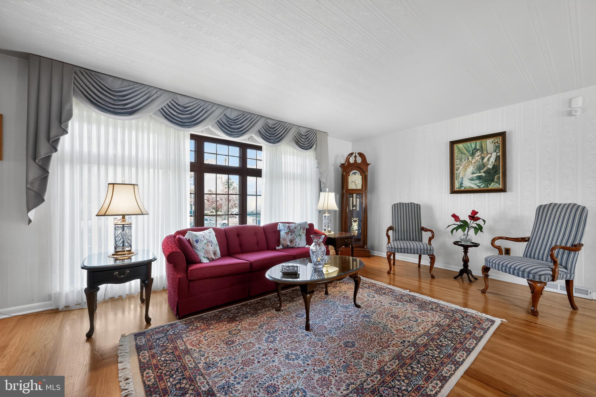 878 Morefield Road Philadelphia, PA 19115 - Photo 6 of 31
