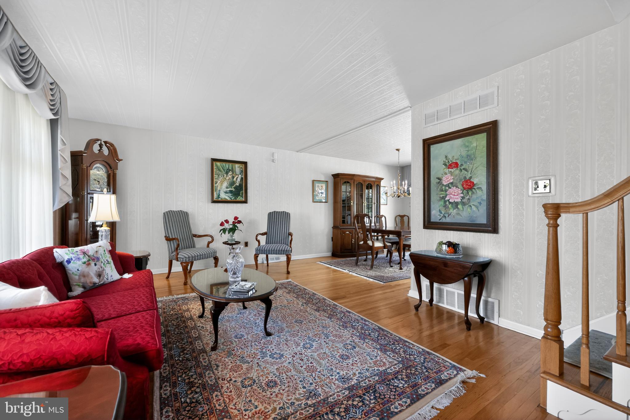878 Morefield Road Philadelphia, PA 19115 - Photo 7 of 31