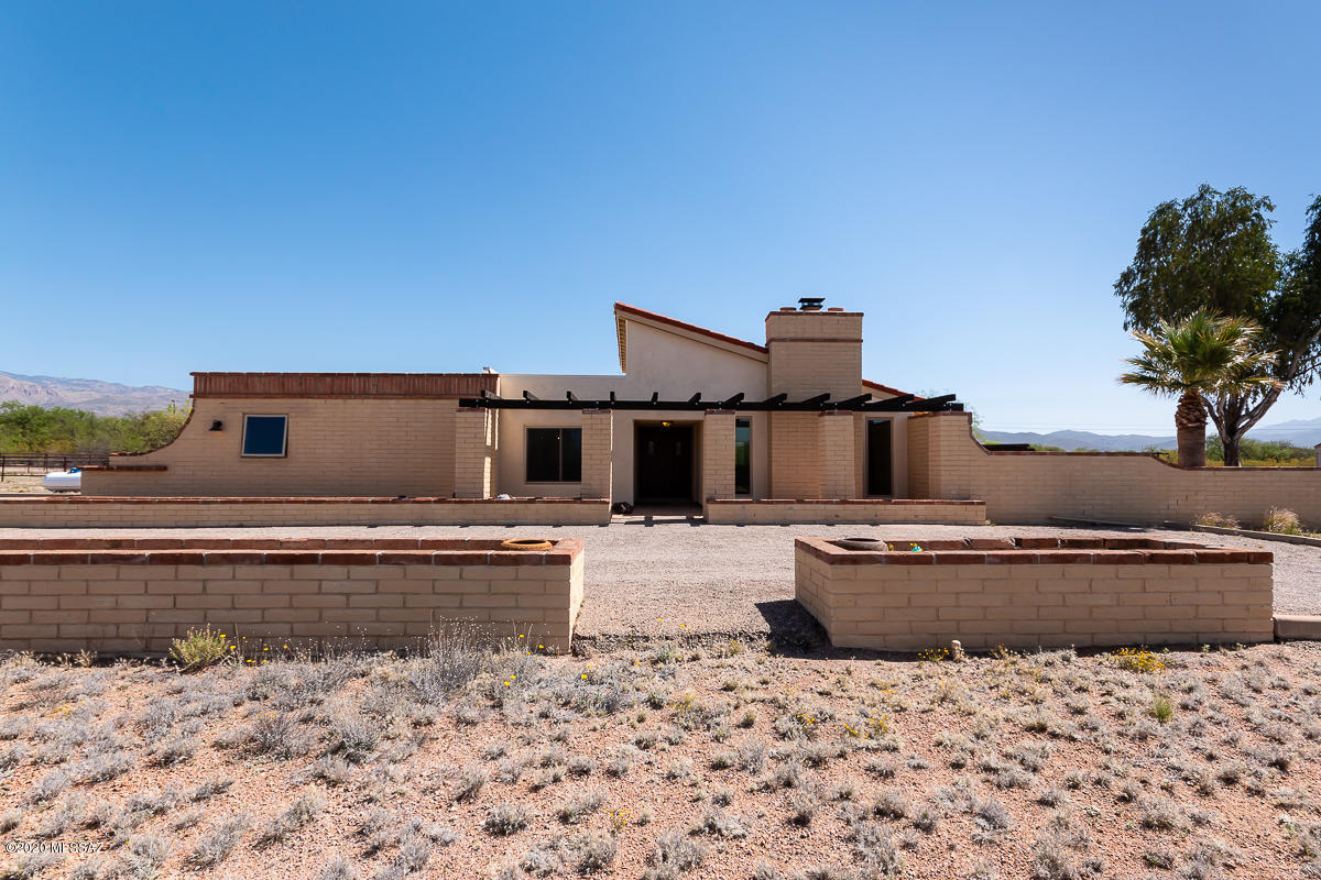 11511 East Tanque Verde Road Tucson, AZ 85749 - Photo 1 of 46 Gallery Image 1
