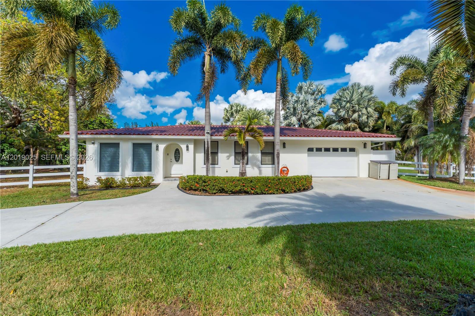 18201 Southwest 70th Place Southwest Ranches, FL 33331 - Photo 5 of 53