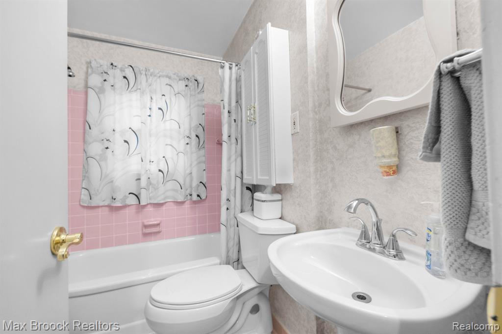 3110 Harvard Road Royal Oak, MI 48073 - Photo 13 of 29 Gallery Image 13
