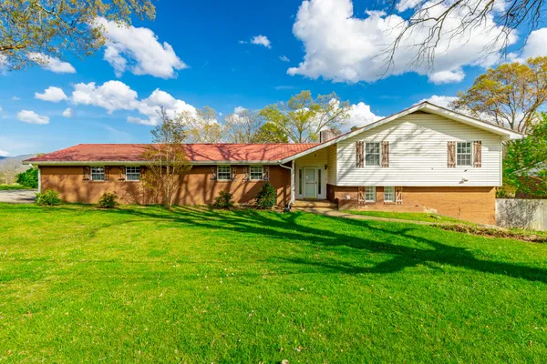 $259,900 | 568 Poplar Street, Trenton, GA 30752
