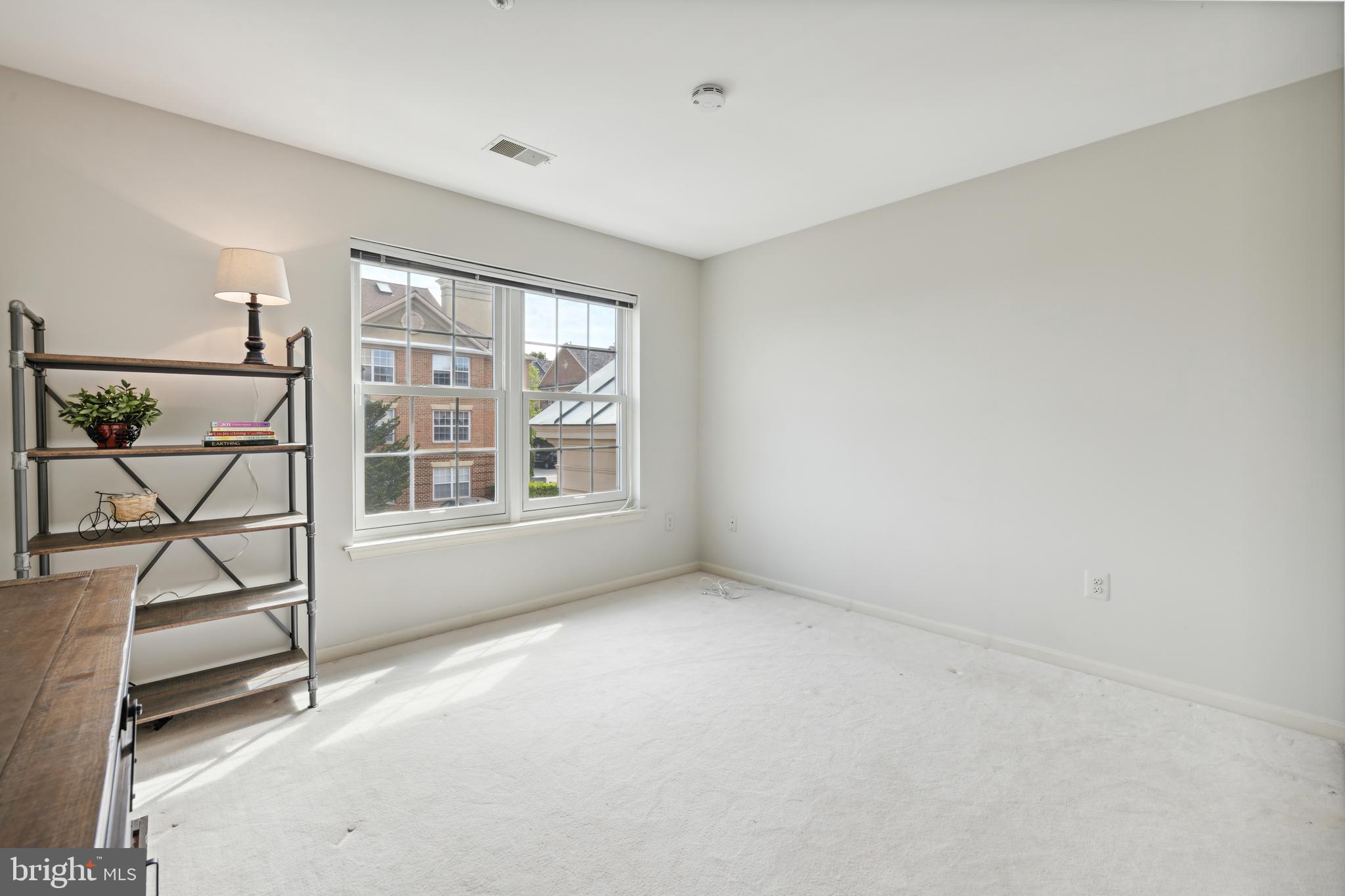 214 Ridgepoint Place, Unit 21424 Gaithersburg, MD 20878 - Photo 16 of 44 Bedroom #3