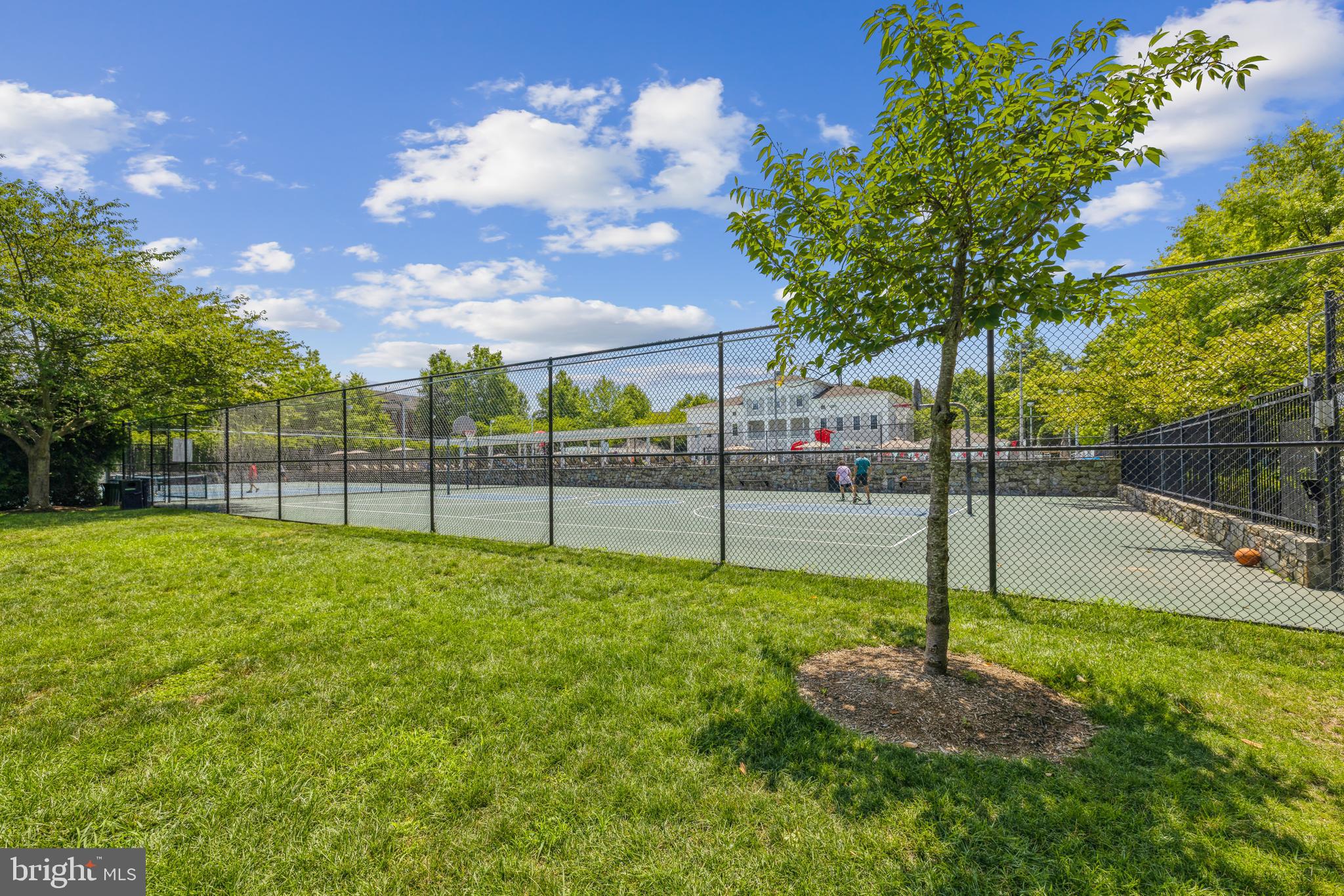 214 Ridgepoint Place, Unit 21424 Gaithersburg, MD 20878 - Photo 29 of 44 Gallery Image 29