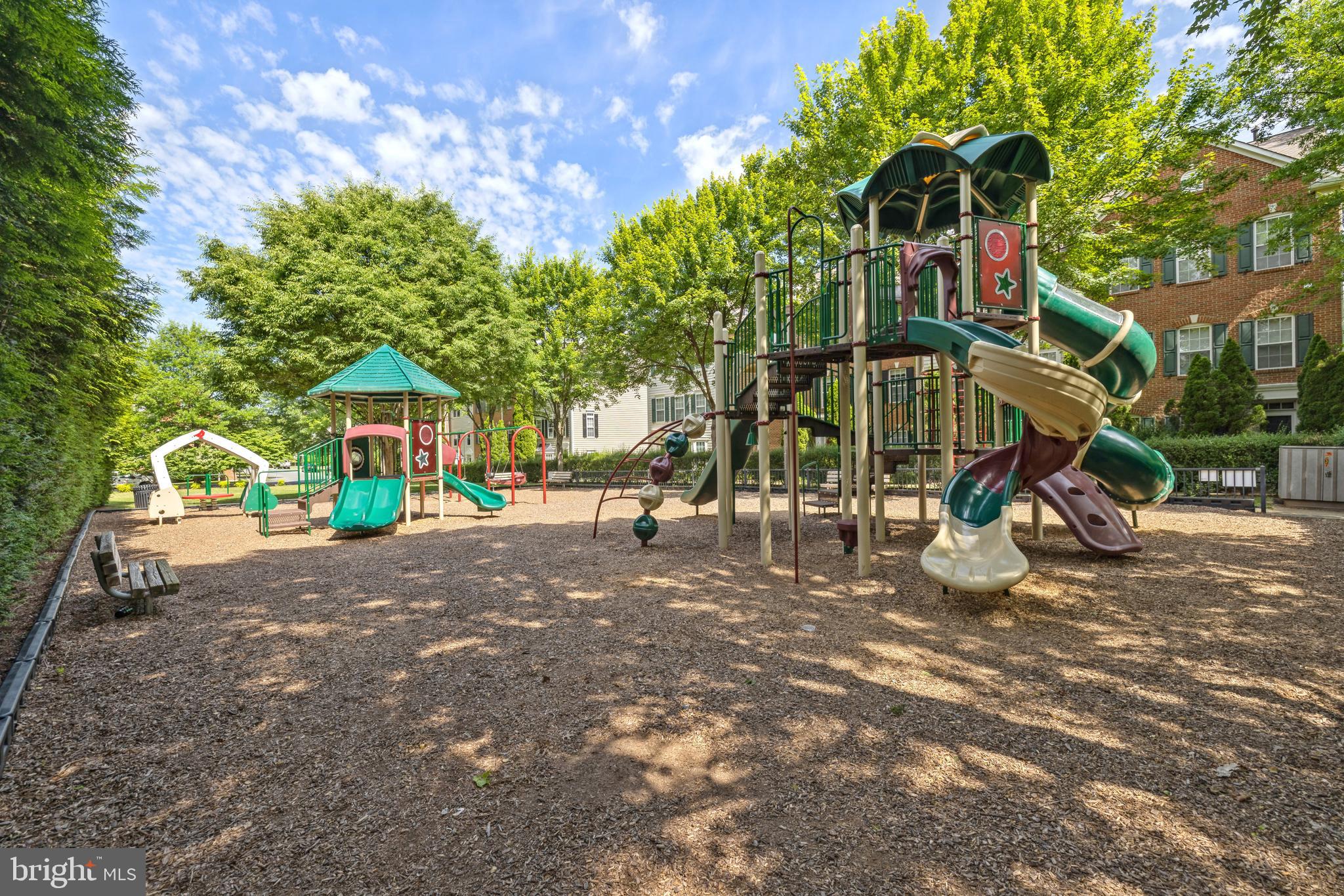 214 Ridgepoint Place, Unit 21424 Gaithersburg, MD 20878 - Photo 33 of 44 Gallery Image 33