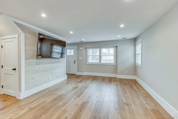 $5,400 | 2327 Volante Place, Westbury, NY 11590