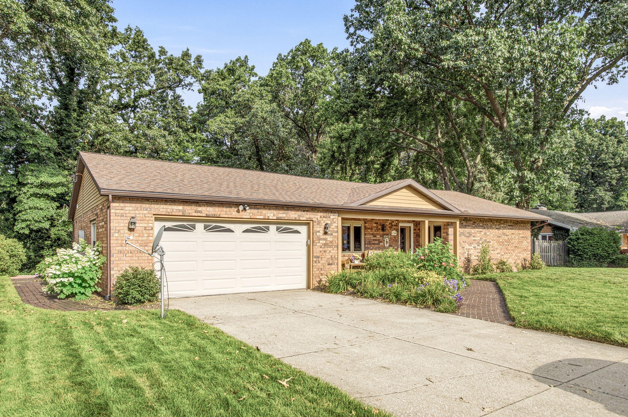 3790 Blenheim Road St. Joseph, MI 49085 - Photo 5 of 53 5-web-or-mls-3790Blenheim_SkyVibeMedia-0