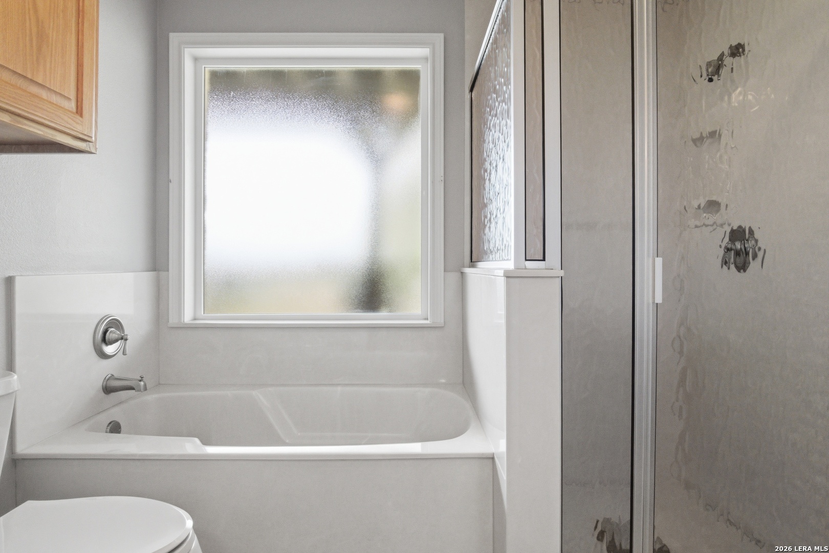26 Seewald Road Boerne, TX 78006 - Photo 33 of 33 a white bath tub sitting next to a toilet