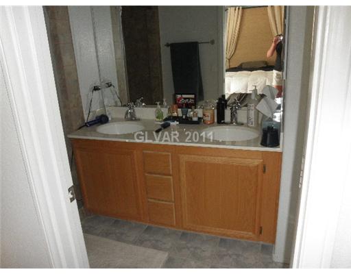 2266 Ramsgate Drive Henderson, NV 89074 - Photo 8 of 21 Master Bath/Spa.