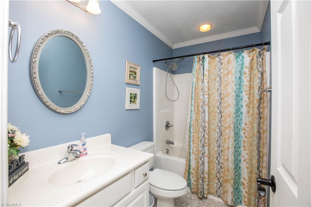 536 Spainhour Road King, NC 27021 - Photo 9 of 21 Gallery Image 9
