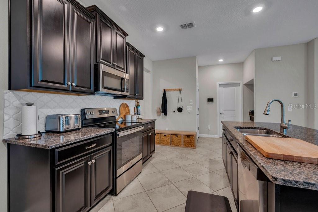 11432 Freshwater Ridge Drive Riverview, FL 33569 - Photo 14 of 62 Gallery Image 14