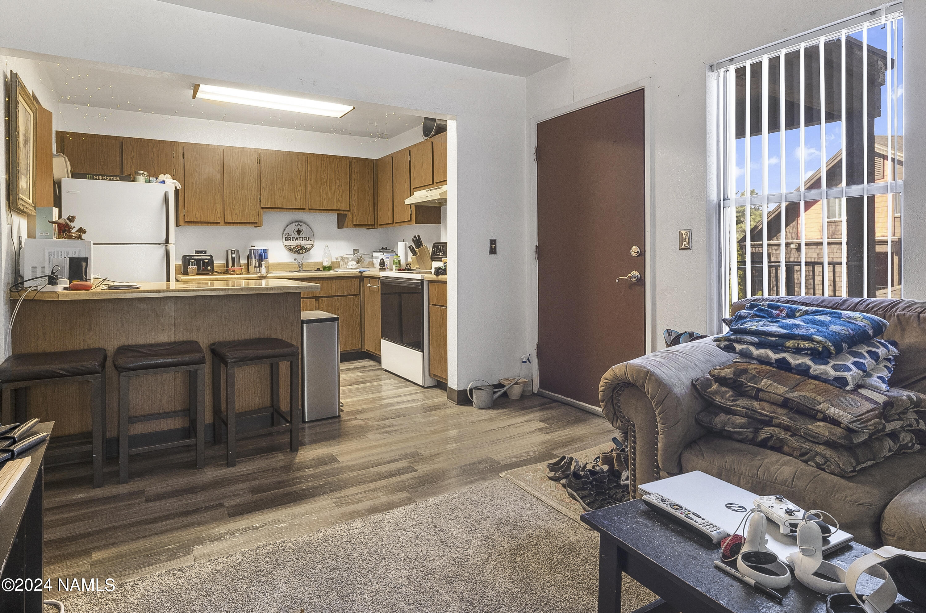 1200 South Riordan Ranch Street, Unit 32 Flagstaff, AZ 86001 - Photo 3 of 20 Kitchen/Living
