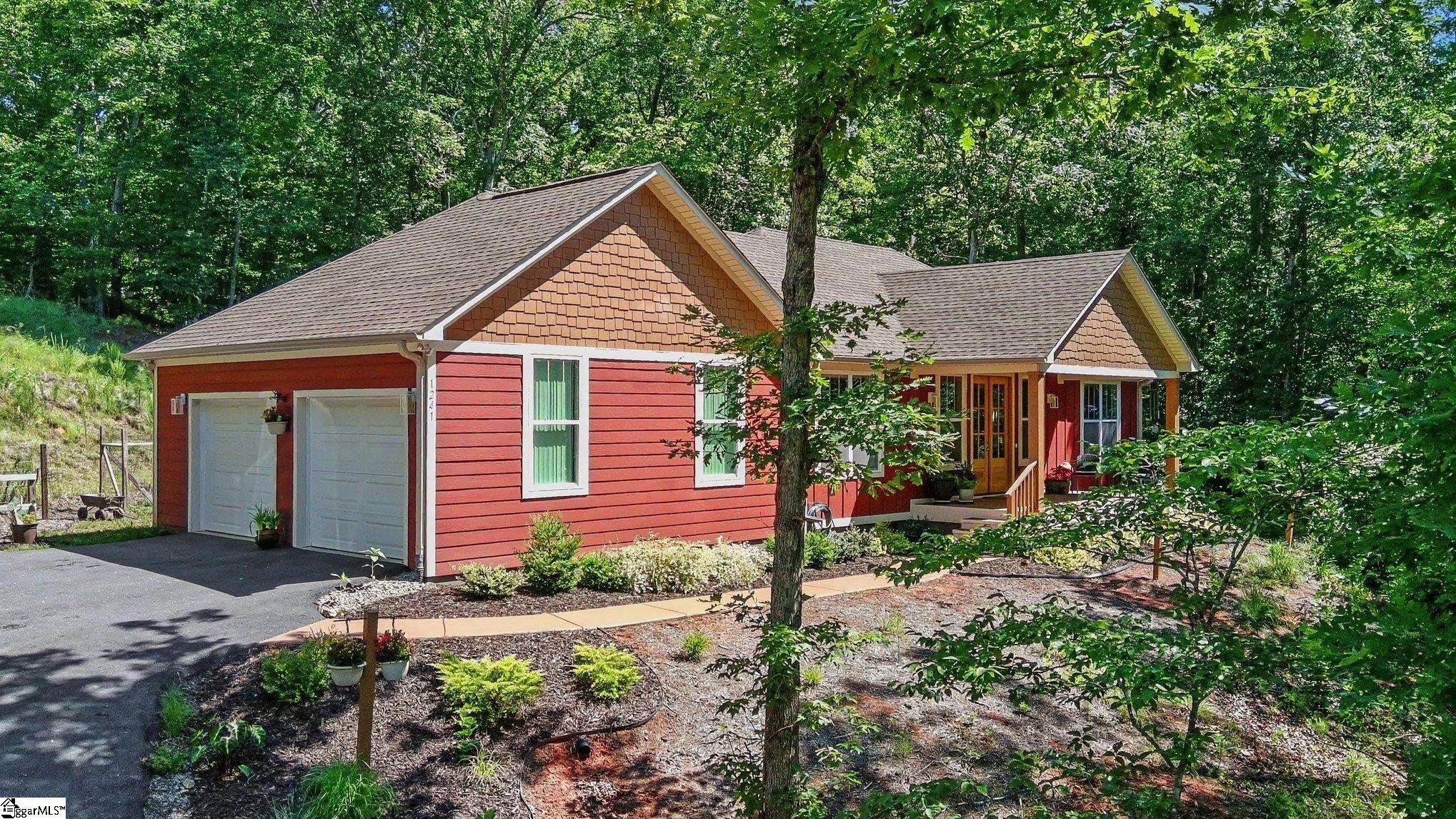 1241 Hayes Road Columbus, NC 28722 - Photo 1 of 31