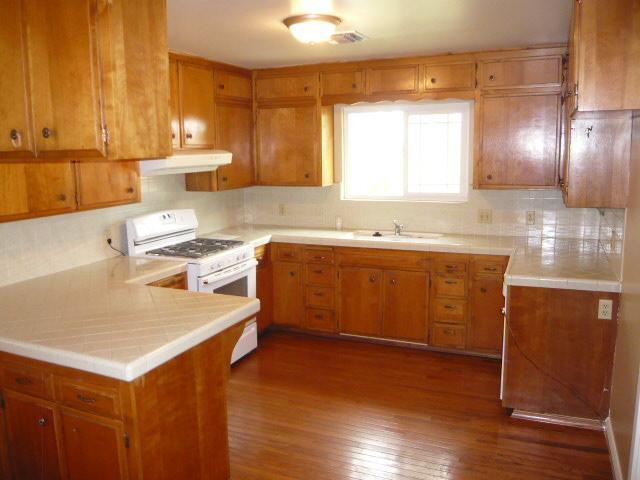 1357 South Cyrier Avenue Reedley, CA 93654 - Photo 2 of 8 Gallery Image 2