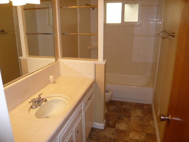 1357 South Cyrier Avenue Reedley, CA 93654 - Photo 4 of 8 Gallery Image 4