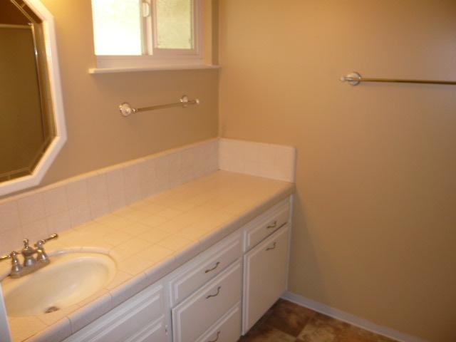 1357 South Cyrier Avenue Reedley, CA 93654 - Photo 6 of 8 Gallery Image 6